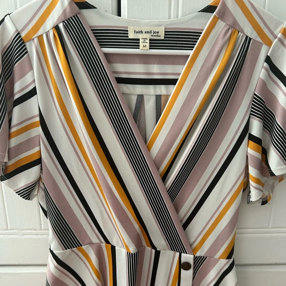 NWOT FAITH AND JOY by Monteau Multicolor Striped V-Neck Top w/Capped Sleeves - Picture 2 of 16